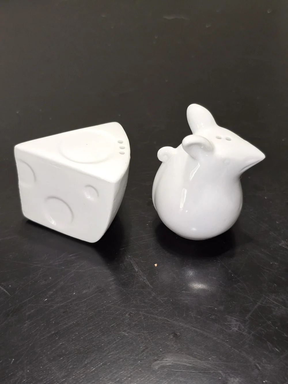 N/A set white